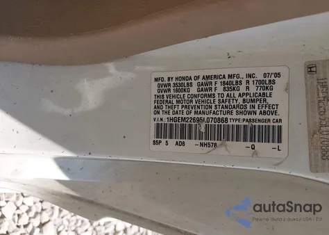 2005 Honda Civic Lx z USA, uszkodzony, nr VIN 1HGEM22695L070868